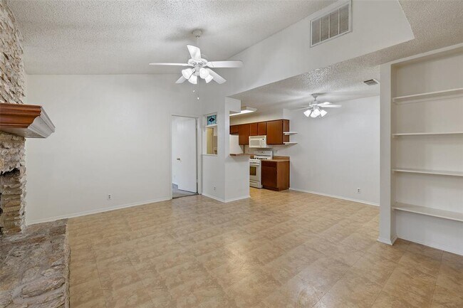 Building Photo - 12416 Deer Falls Dr