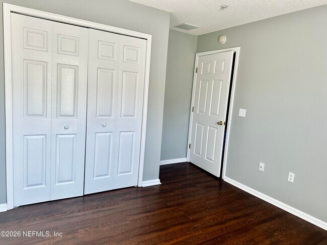 Building Photo - 9595 Amarante Cir