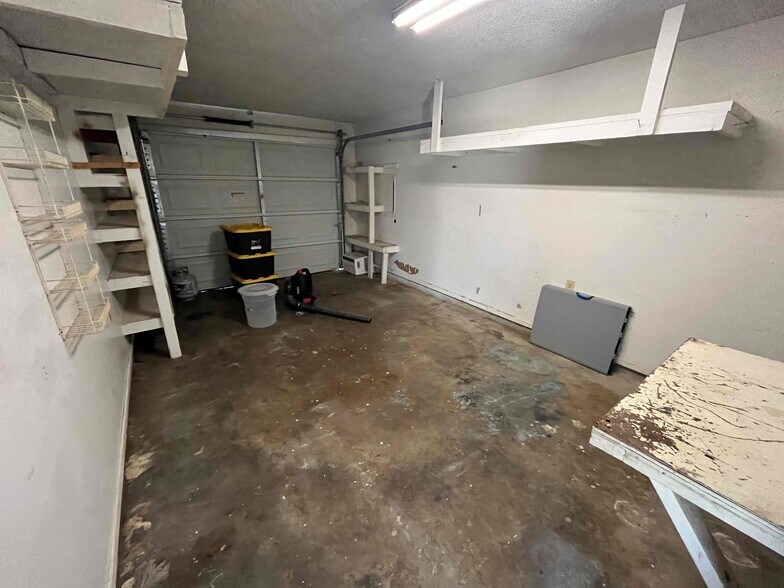 Building Photo - 3005 Sumac Rd SW