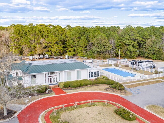 Building Photo - 217 Derby Downs Dr