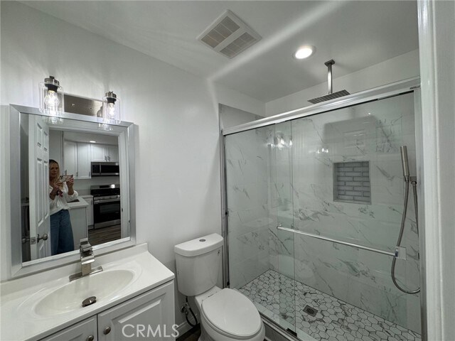 Building Photo - 6838 Aura Ave