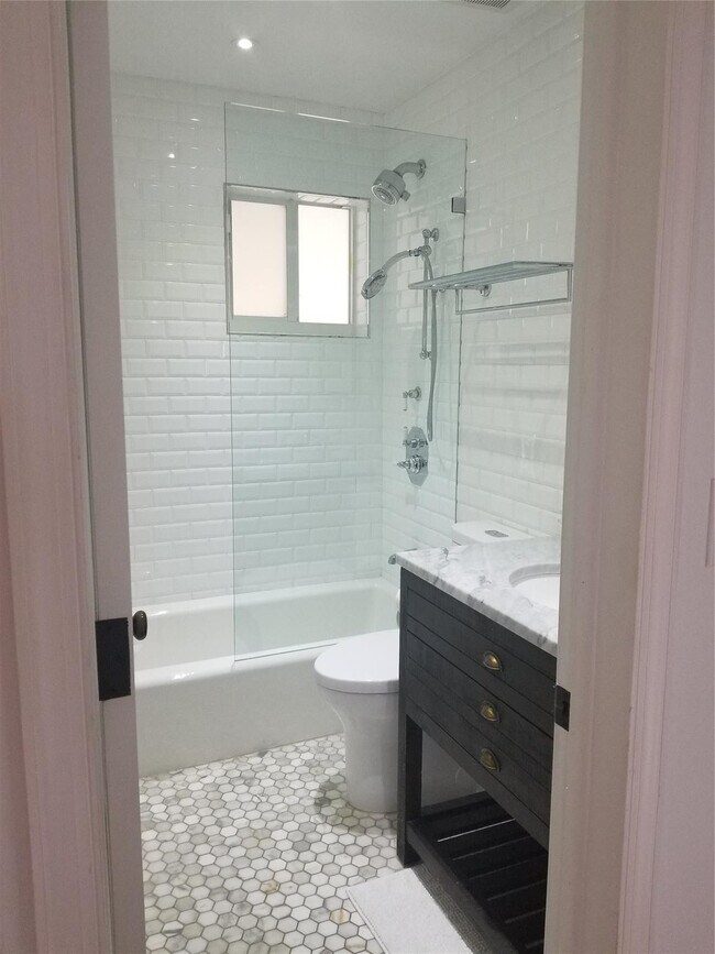 Building Photo - 2369 Overbrook St