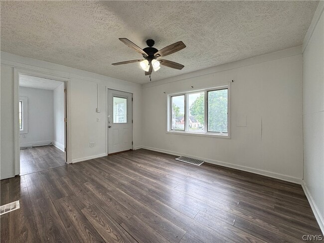 Building Photo - 318 W Hoard St