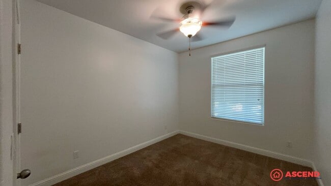 Building Photo - 4-Bedroom Home in Gossamer Grove!