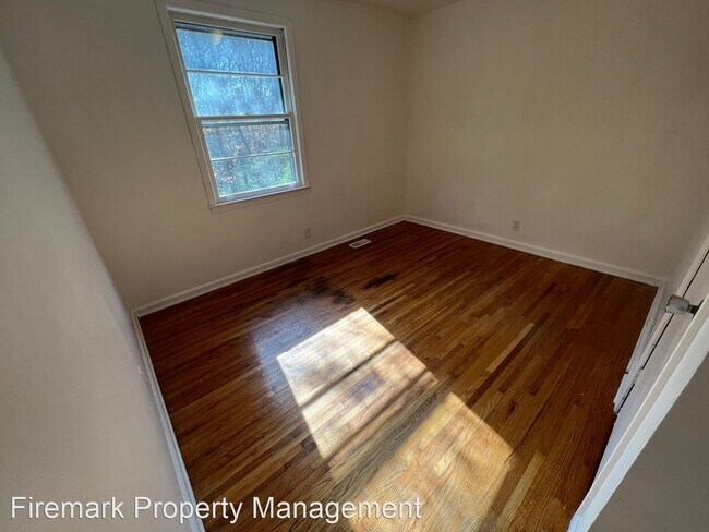 Building Photo - 3 br, 1 bath House - 361 Hickory Grove Rd.