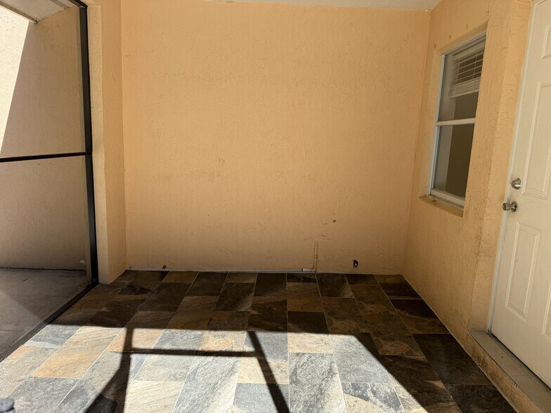 Building Photo - 238 Palmetto Dr