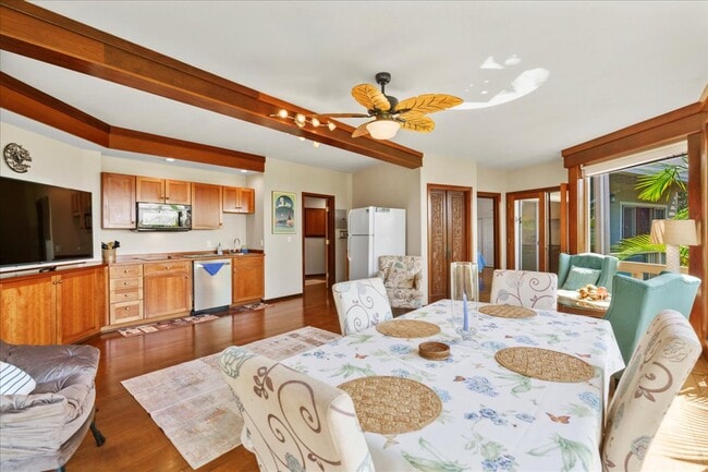Building Photo - 753 Launa Dr