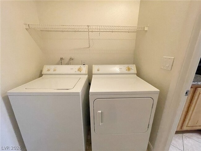 Building Photo - 5055 W Hacienda Ave