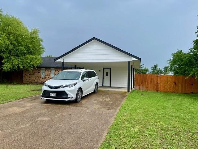 Primary Photo - 210 Lakewood Dr