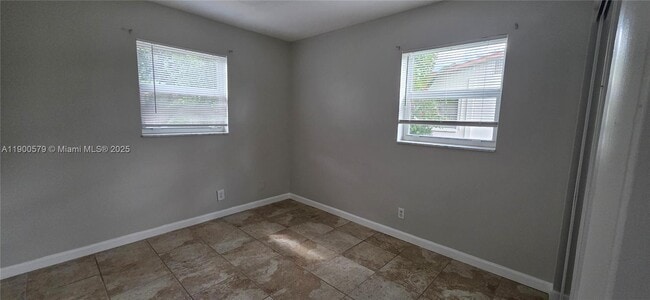 Building Photo - 3713 Island Rd