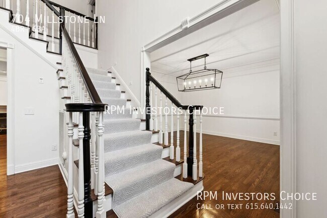 Building Photo - 704 Millstone Ln