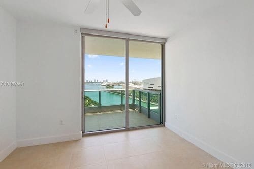 Building Photo - 900 Biscayne Blvd