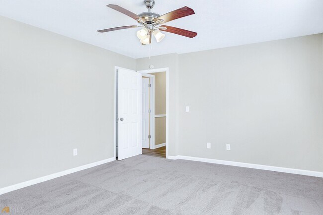 Building Photo - 2991 Brooks Dr