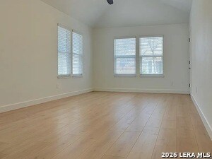 Building Photo - 426 E Woodlawn Ave