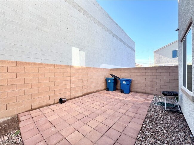 Building Photo - 5276 Sherwood Frst Ln