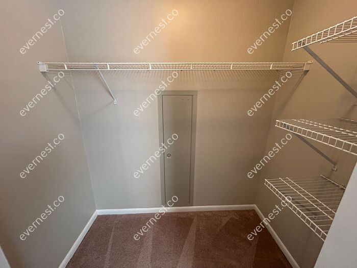 Building Photo - 2771 Skyland Dr NE