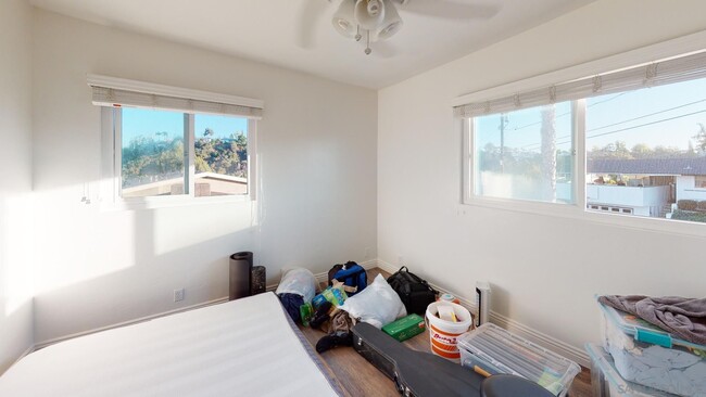 Building Photo - Large house on Prosperity! Private Yard! (...