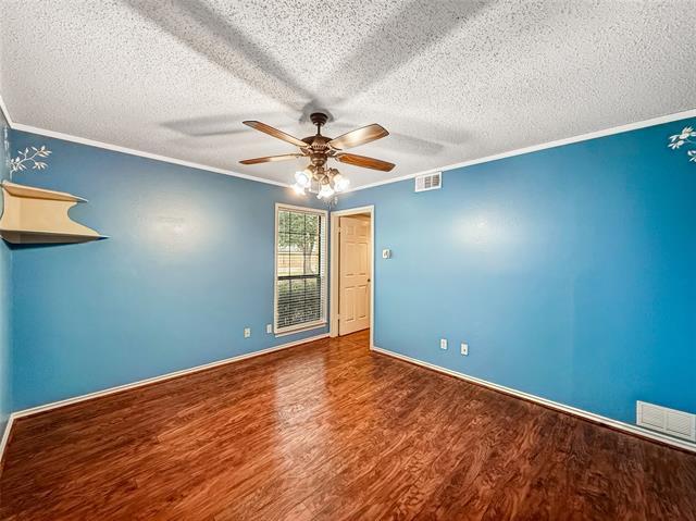 Building Photo - 16301 Ledgemont Ln