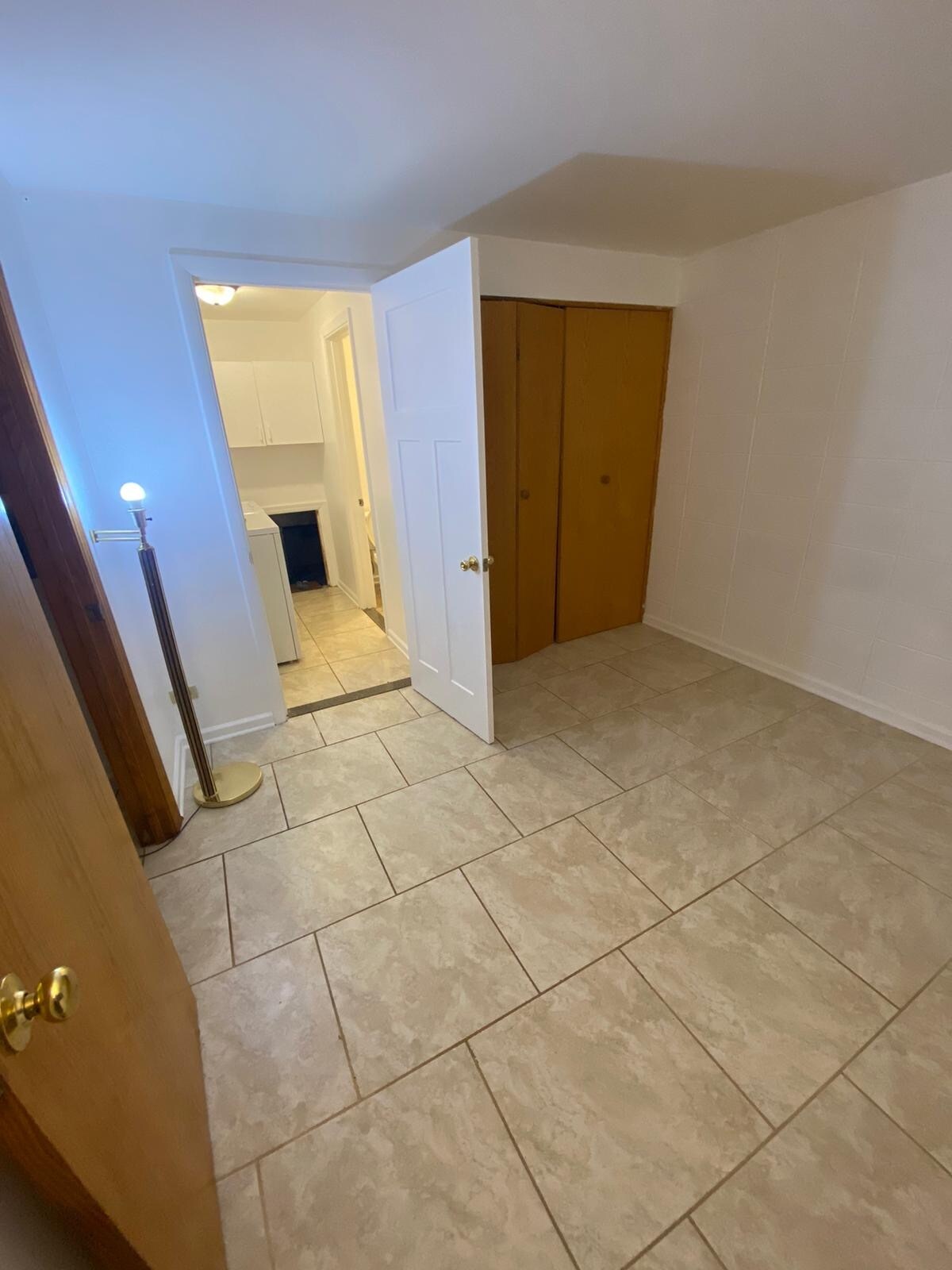 Building Photo - 920 N Milwaukee Ave