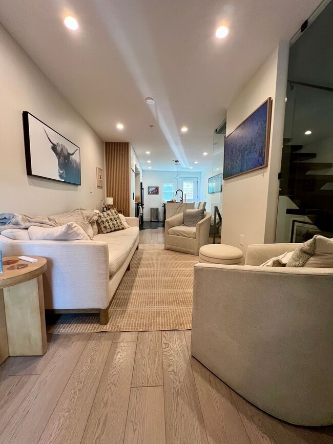 Building Photo - Gorgeous 3-Bedroom Townhome in the Heart of Northern Liberties! Available July 1st!