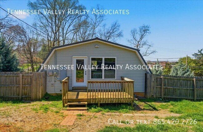 Building Photo - 1820 Andes Rd