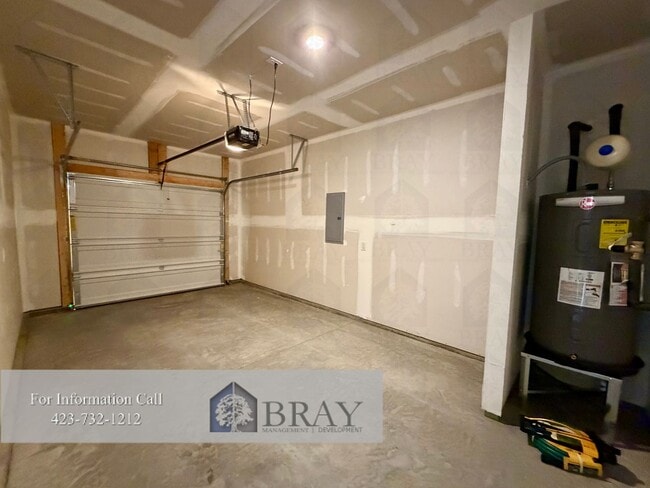 Building Photo - New 3BR Townhome in Saylor’s Place – Moder...