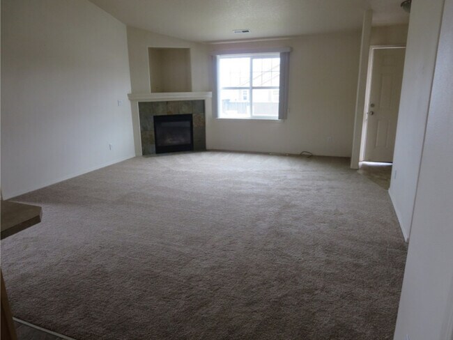 Building Photo - 63162 de Haviland St