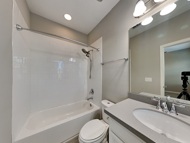 Building Photo - 56 Boardwalk Ave