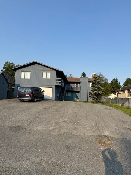 Building Photo - 8531 Golden St
