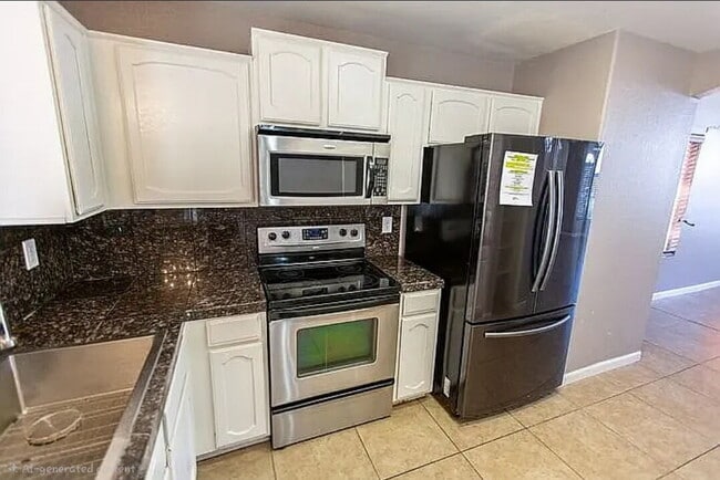 Building Photo - Trade Winds at Gilbert