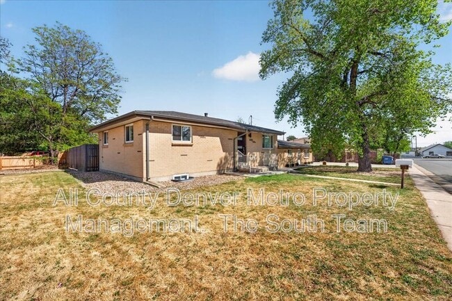 Building Photo - 9050 N Elm Ct