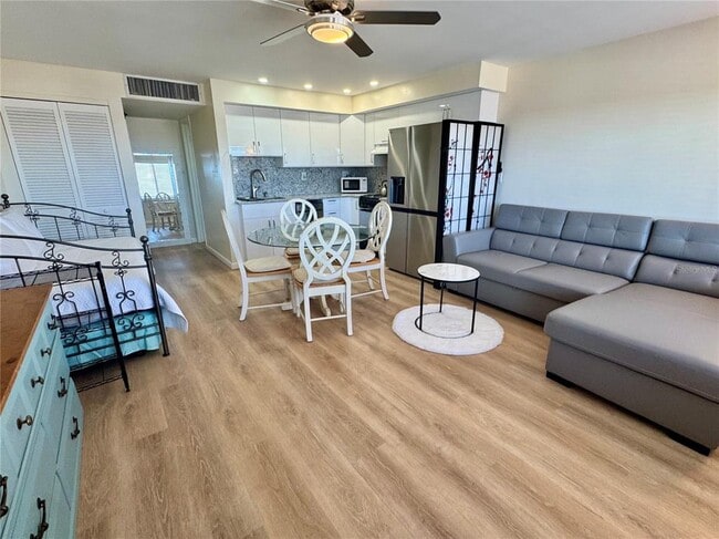 Building Photo - 8950 Park Blvd