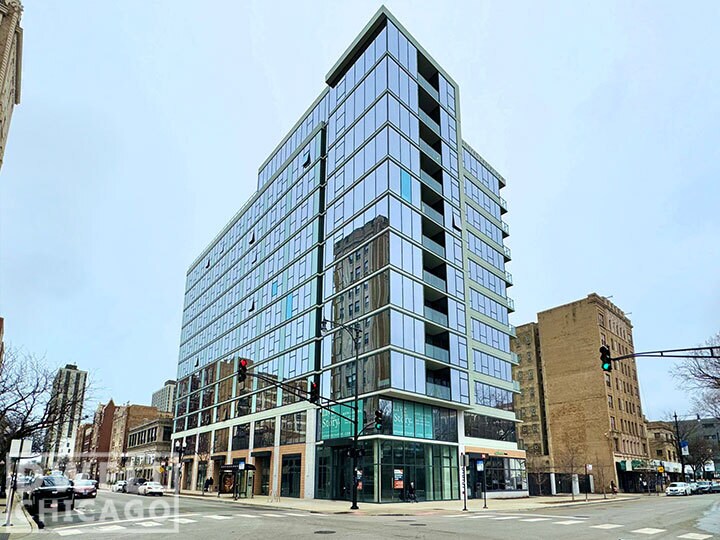 Building Photo - 4539 N Sheridan Rd