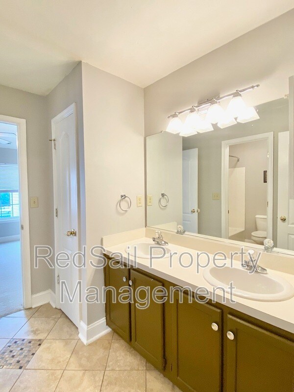 Building Photo - 949 Backspin Ct