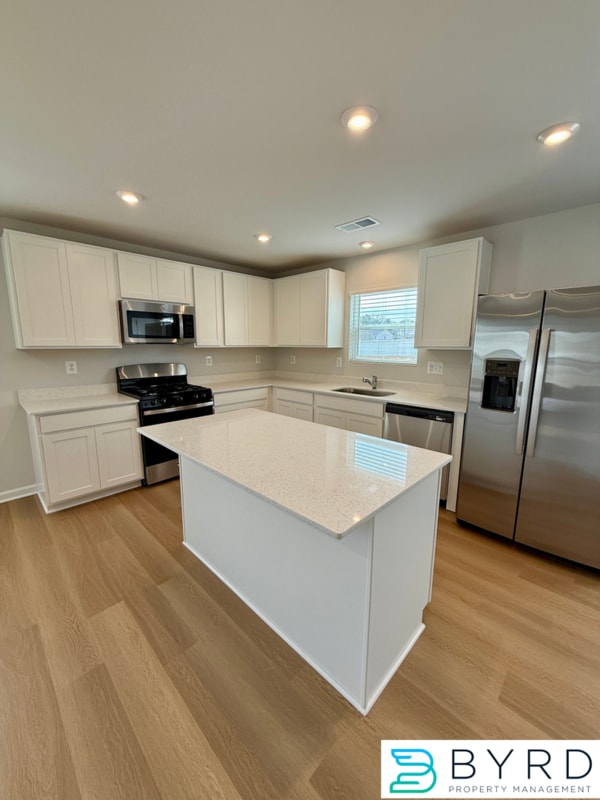 Building Photo - 316 Wilson Crk Dr