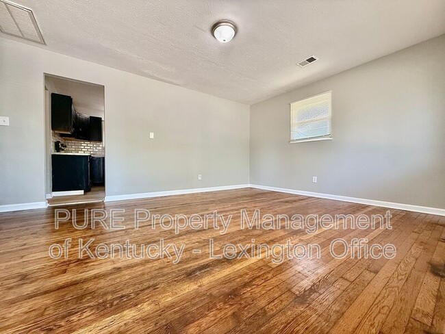 Building Photo - 3616 Grace Dr