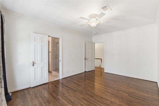 Building Photo - 6666 Fairfield St