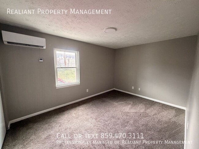 Building Photo - 2074 Fairmont Ct