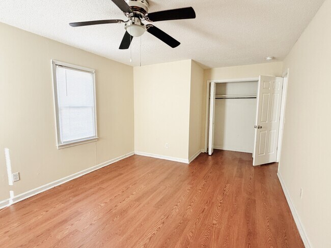 Building Photo - 42 N Crossing Ct