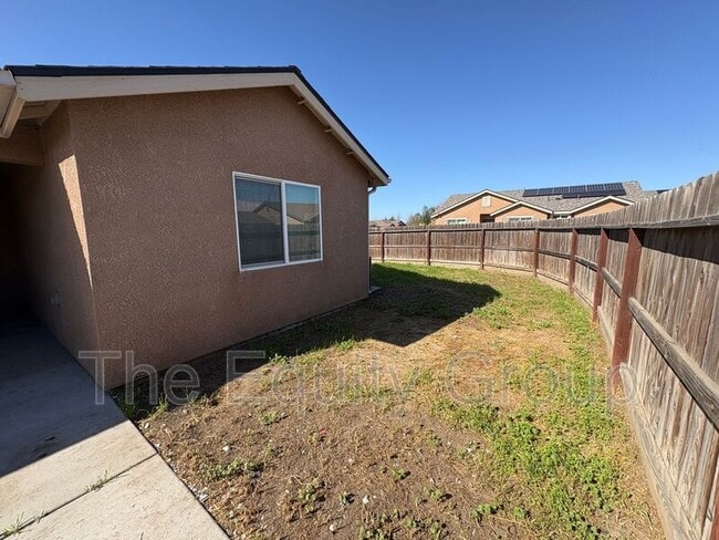 Building Photo - 717 W Perez Ave