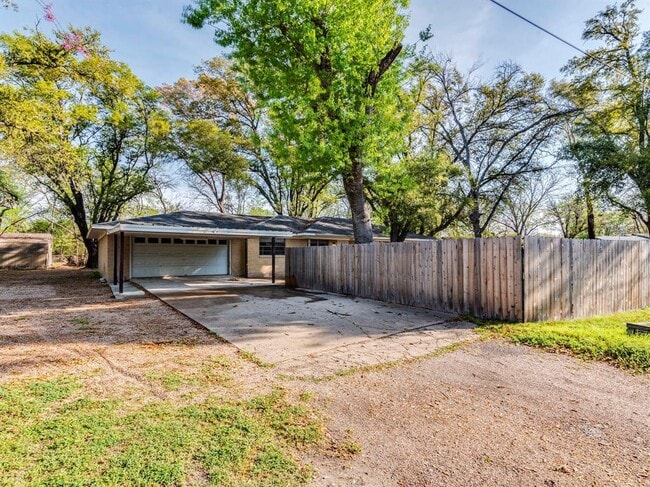 Building Photo - 10606 Macmora Rd