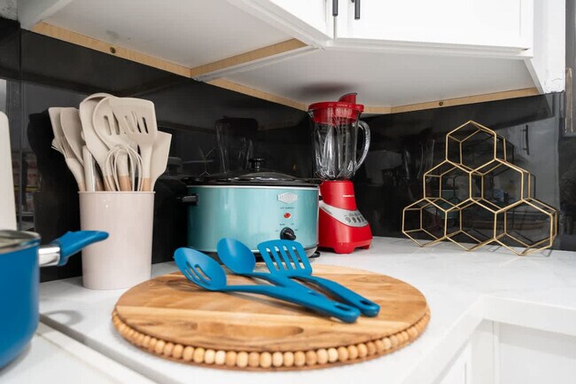 Building Photo - 14552 Skyline Truck Trail