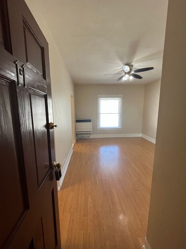 Interior Photo - 245