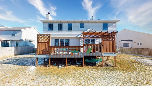 Building Photo - Stunning 4-Bedroom, 3.5-Bath Home with Over 3,800 Sq. Ft. of Ideal Living Space in East Bloomington