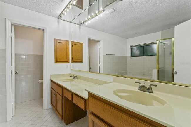 Building Photo - 3612 Biscayne Dr