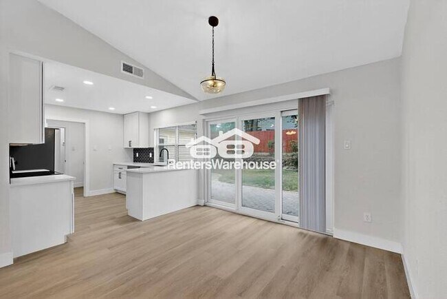 Building Photo - MOVE IN READY  Completely Refreshed Euless...