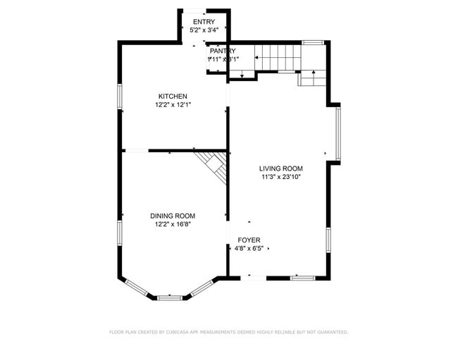Building Photo - Available 8/1/26- Spacious and Open Two St...