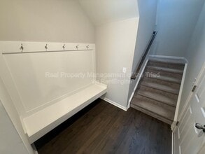 Building Photo - 2457 Dukes Hollow Ct