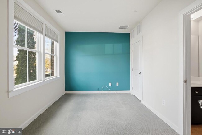 Building Photo - 11387 Ridgeline Rd