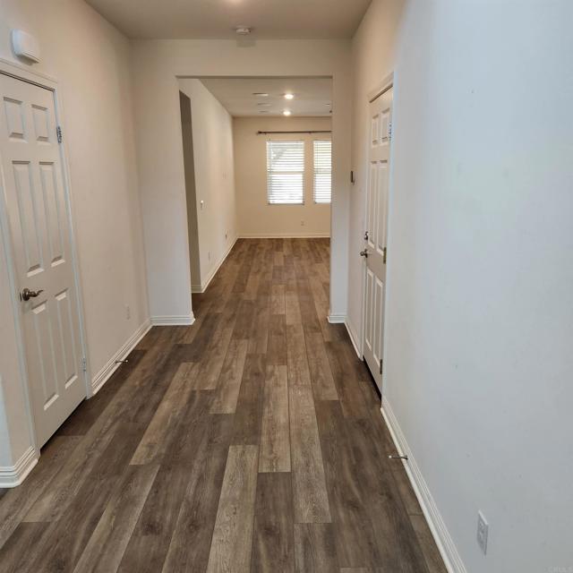 Building Photo - 2545 Blackbird Glen